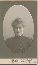 S18 - Marie Myklebust - Foto- Henrichsen og Co, Stavanger IEE 1905